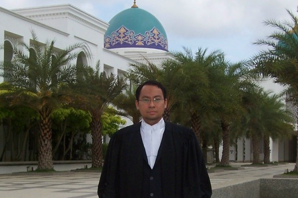 ADVOCATE & SOLICITOR AS WELL AS SHARI'AH PRACTITIONER